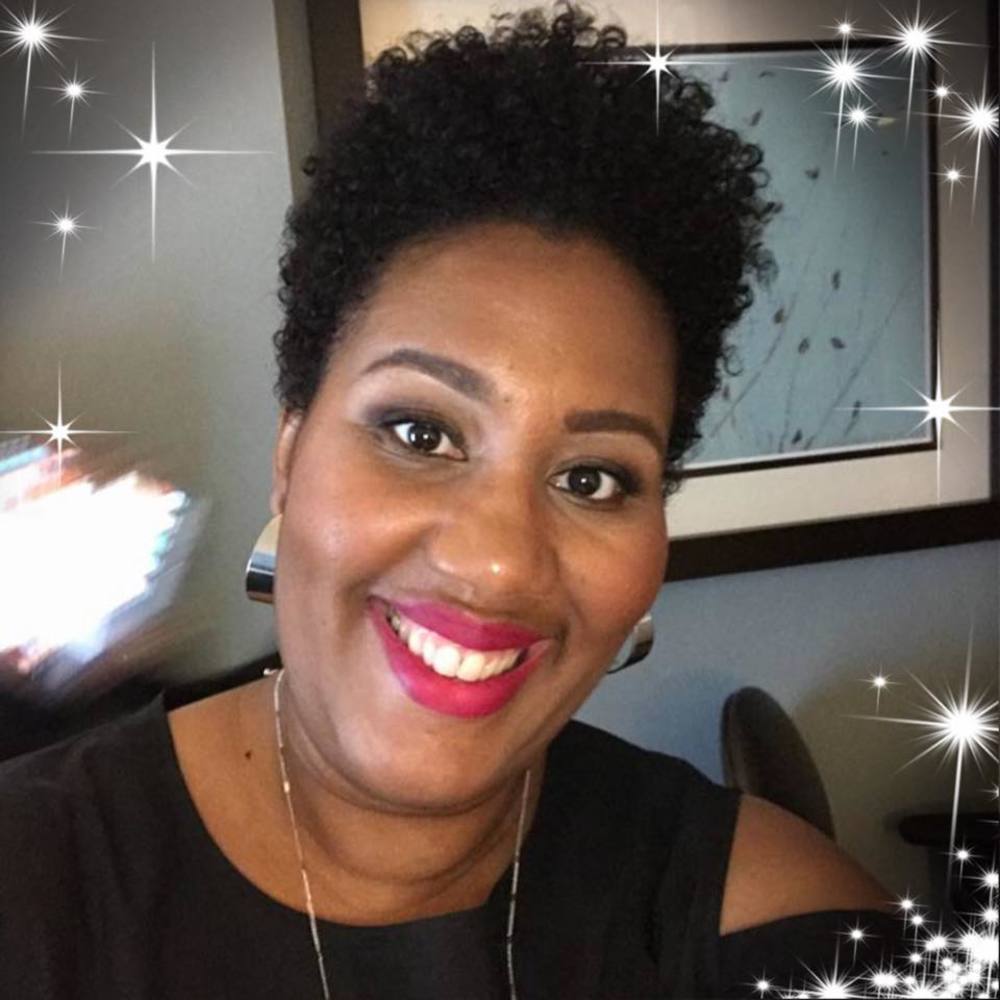 Meet your Posher, Desiree
